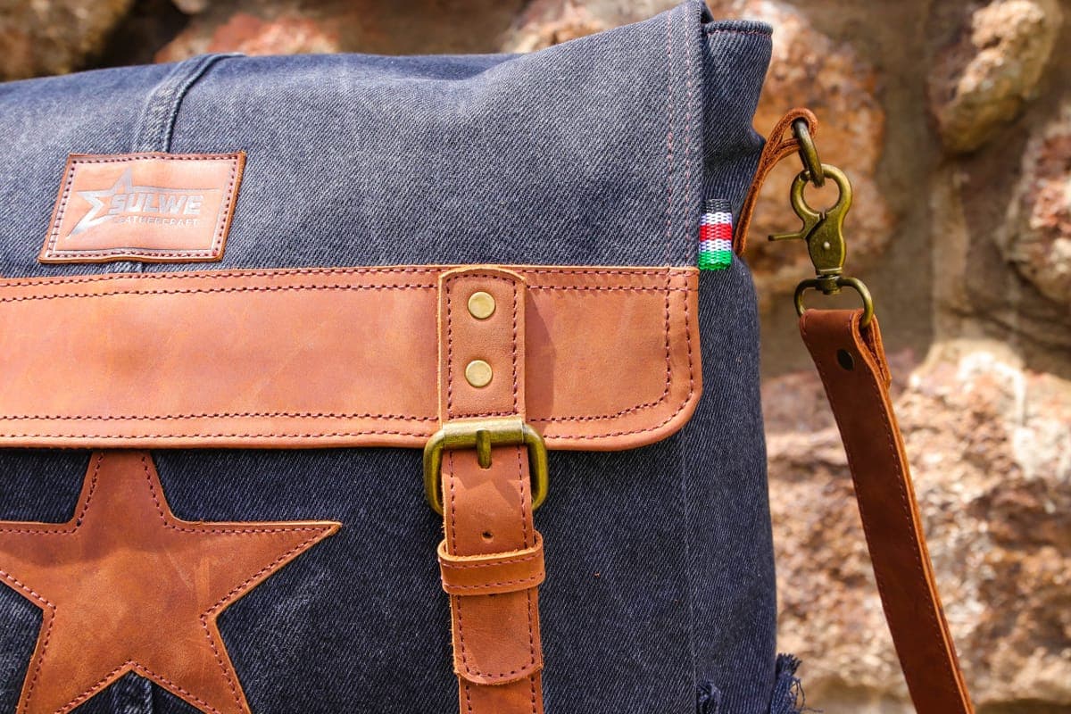 Sulwe Messenger Bag (Black) — genuine leather, Sulwe Leathercraft (view 2)