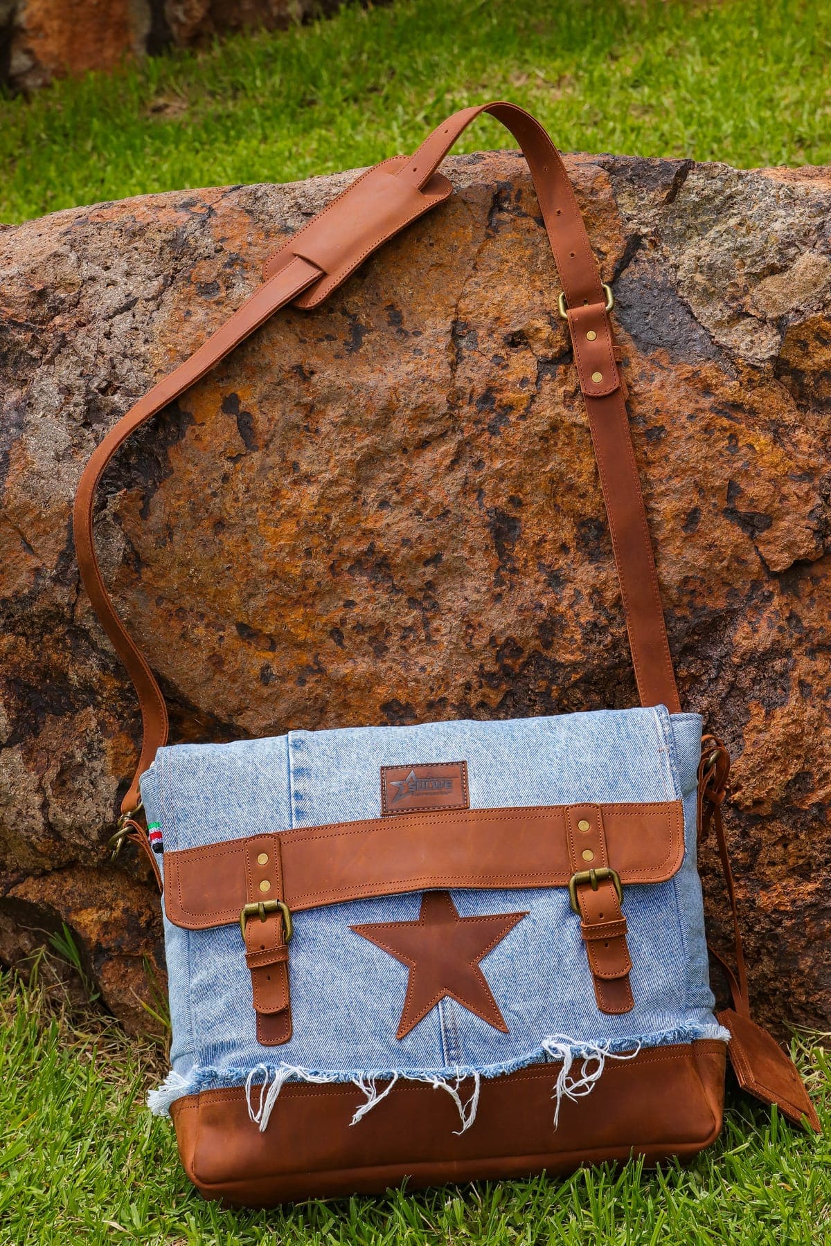 Sulwe Messenger Bag (Blue) — genuine leather, Sulwe Leathercraft (view 2)